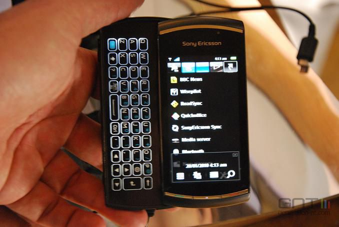 MWC Sony Ericsson Vivaz Pro 02