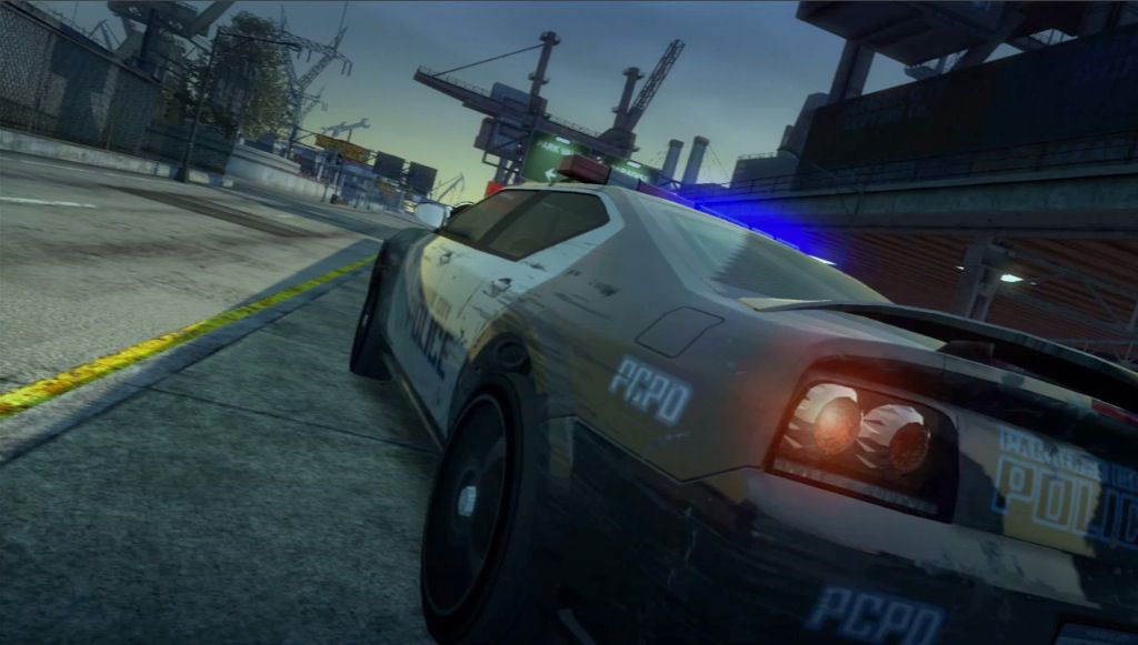 Burnout Paradise : The Ultimate Box   Police   3