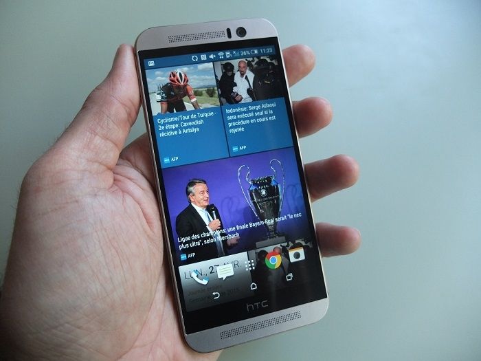 HTC One M9 Blinkfeed