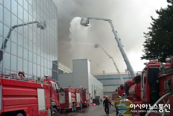 Incendie usine Galaxy S5 1