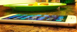 iPhone 6 Plus : attention à ne pas plier votre smartphone ! Iphone-6-plus-flexible_00FA000001613145