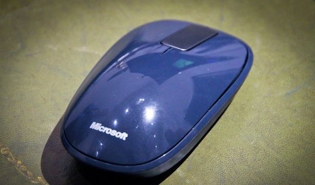 Microsoft Explorer Touch Mouse - 1