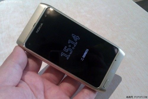 Nokia T7-00 1