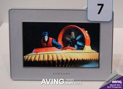 Samsung SPF-72V vue 3