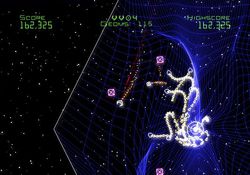 Geometry Wars Galaxies - 26