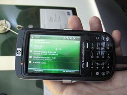 MWC 2008 HP iPAQ 614  02