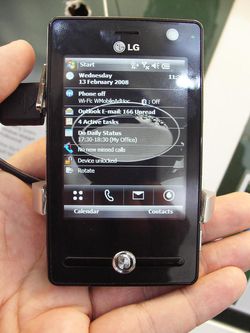 MWC 2008 LG KS20 01