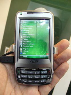 MWC 2008 Mitac Mio A702 01