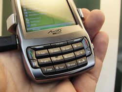 MWC 2008 Mitac Mio A702 02