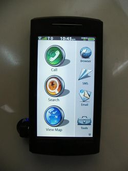 MWC 2008 Garmin nuvifone 02