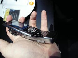 MWC 2008 Motorola Z10 04