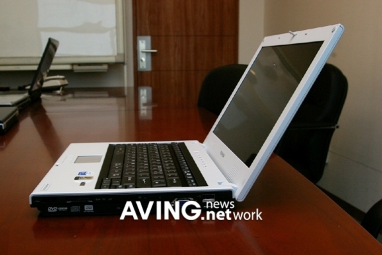 Toshiba Portégé M500 - 03 (crédit photo : Aving.net)