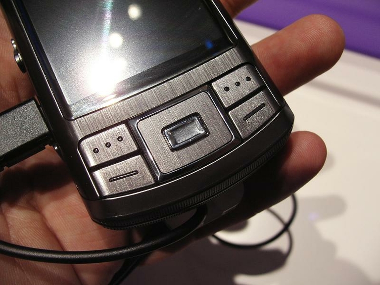 MWC 2008 Samsung G810 02