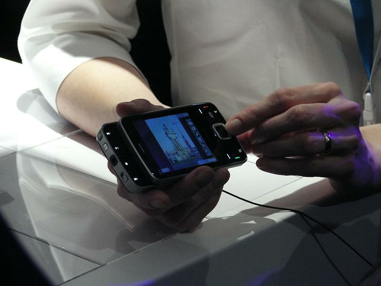 MWC 2008 Nokia N96 01