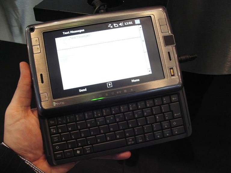 MWC 2008 HTC Shift 01