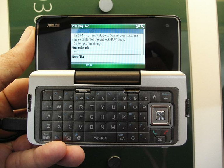 MWC 2008 Asus M930 03
