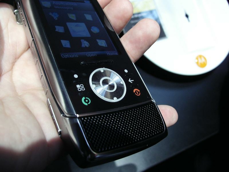 MWC 2008 Motorola Z10 02