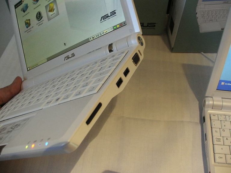 EeePC 900 06