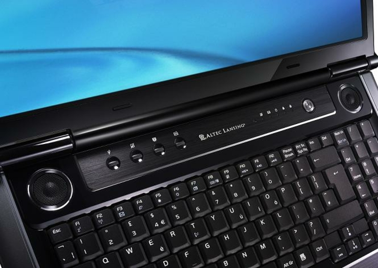 Asus M70 laptop 04