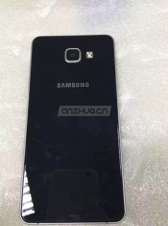 Samsung Galaxy A7 (2)