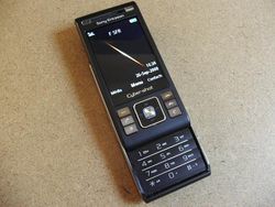 Sony Ericsson C905 03