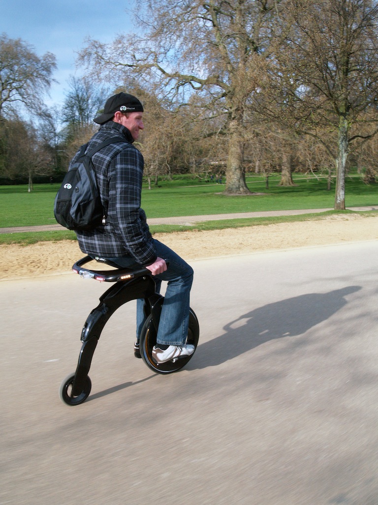 Yike Bike Fusion vélo électrique poids plume et pliable