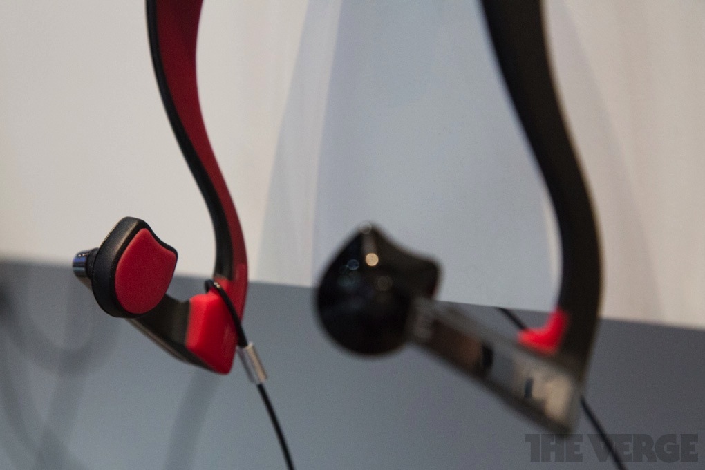 Connecter Casque Bluetooth Sur Smart Tv Samsung Panasonic : un casque à conduction osseuse en Bluetooth