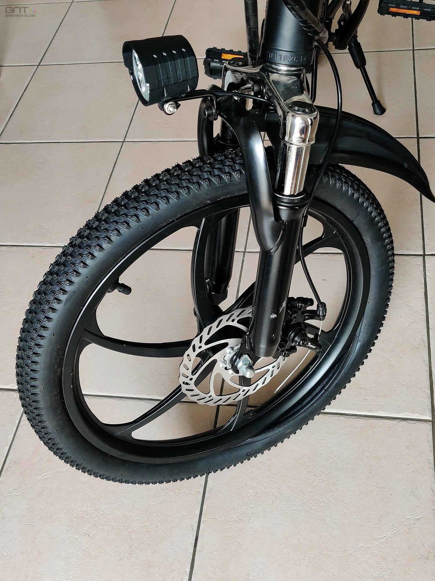 ADO A20 - Vélo roue avant