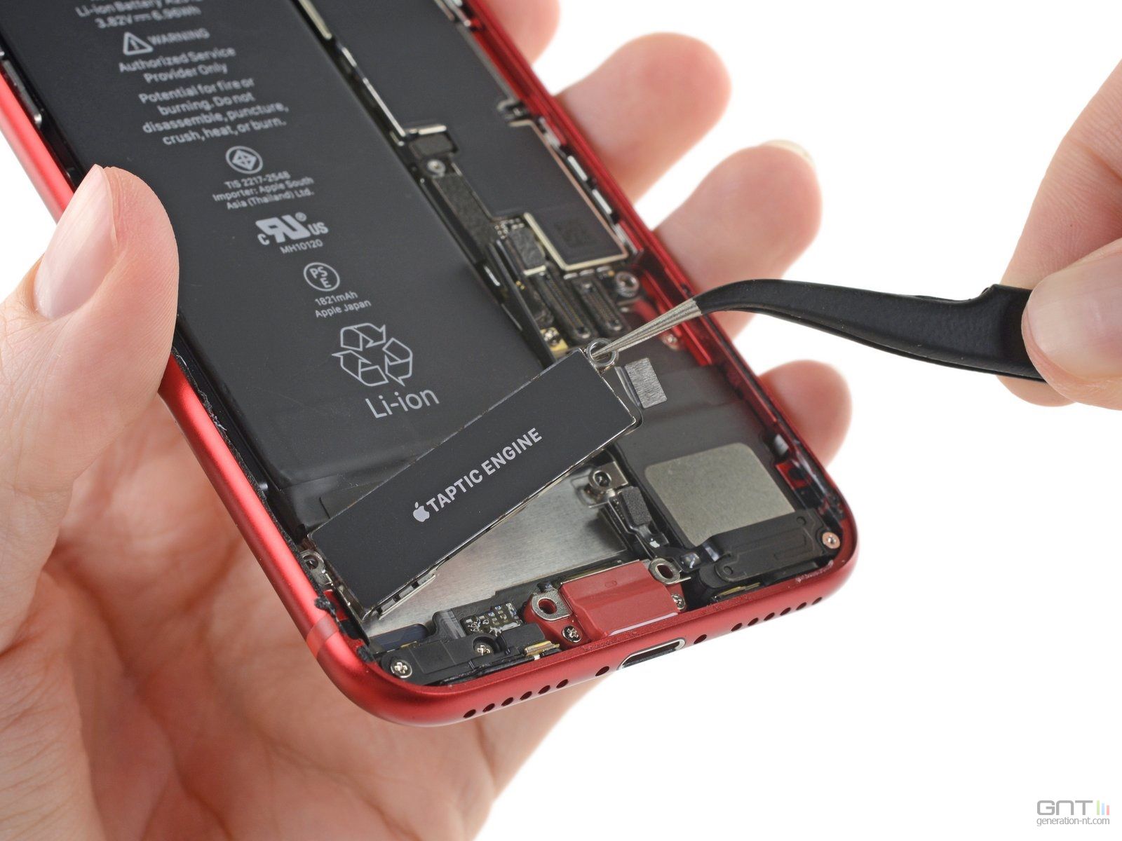 iPhone SE 2020 : à l'intérieur, du bon et du moins bon pour iFixit