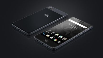 BlackBerry Motion 03