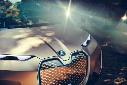 BMW Vision iNext 01