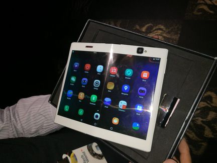 Lenovo tablette repliable 02