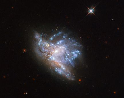 NGC-6052