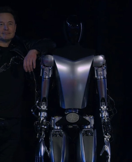 Tesla Bot Optimus Bumble C
