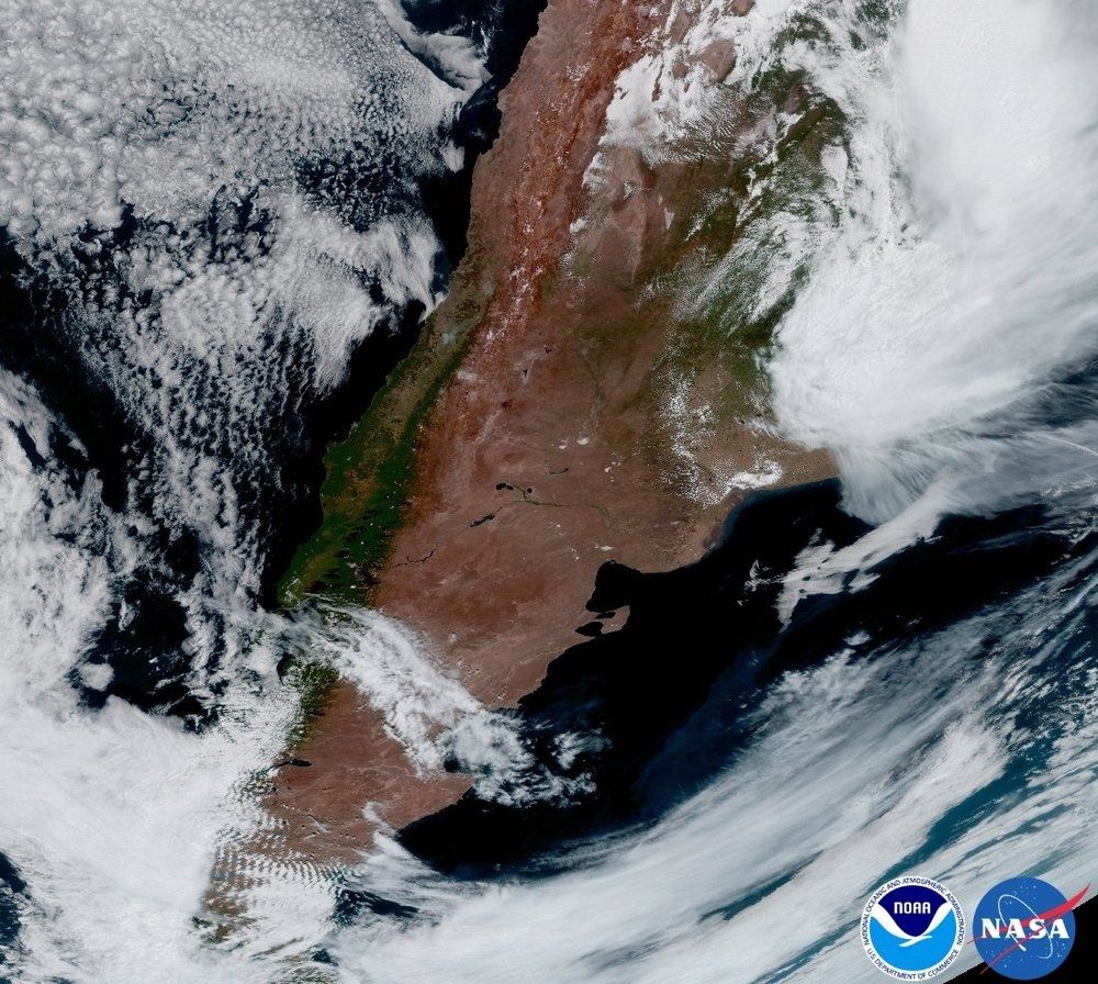03E8000008644192-photo-a-view-of-south-america-and-specifically-argentina-a-storm-is-brewing-in-the-northeast-and-gravity-waves-are-visible-in-the-southwest