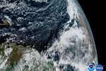 03E8000008644196-photo-dust-from-the-saharan-desert-right-blowing-into-the-atlantic-ocean