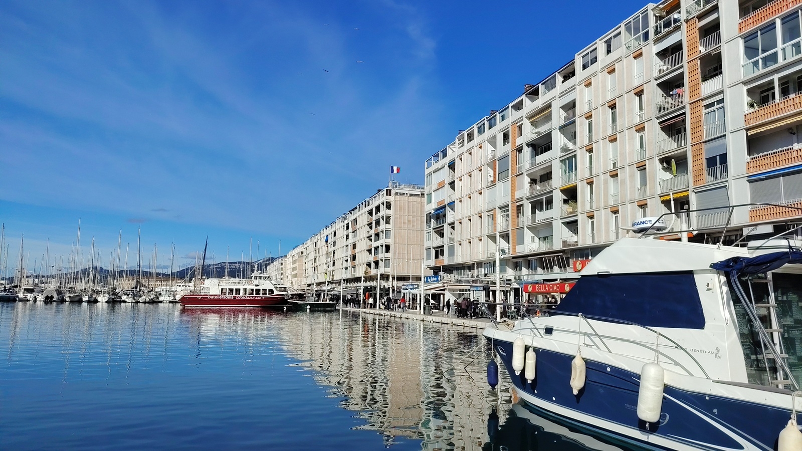 Honor Magic8 Lite photo grand angle 02