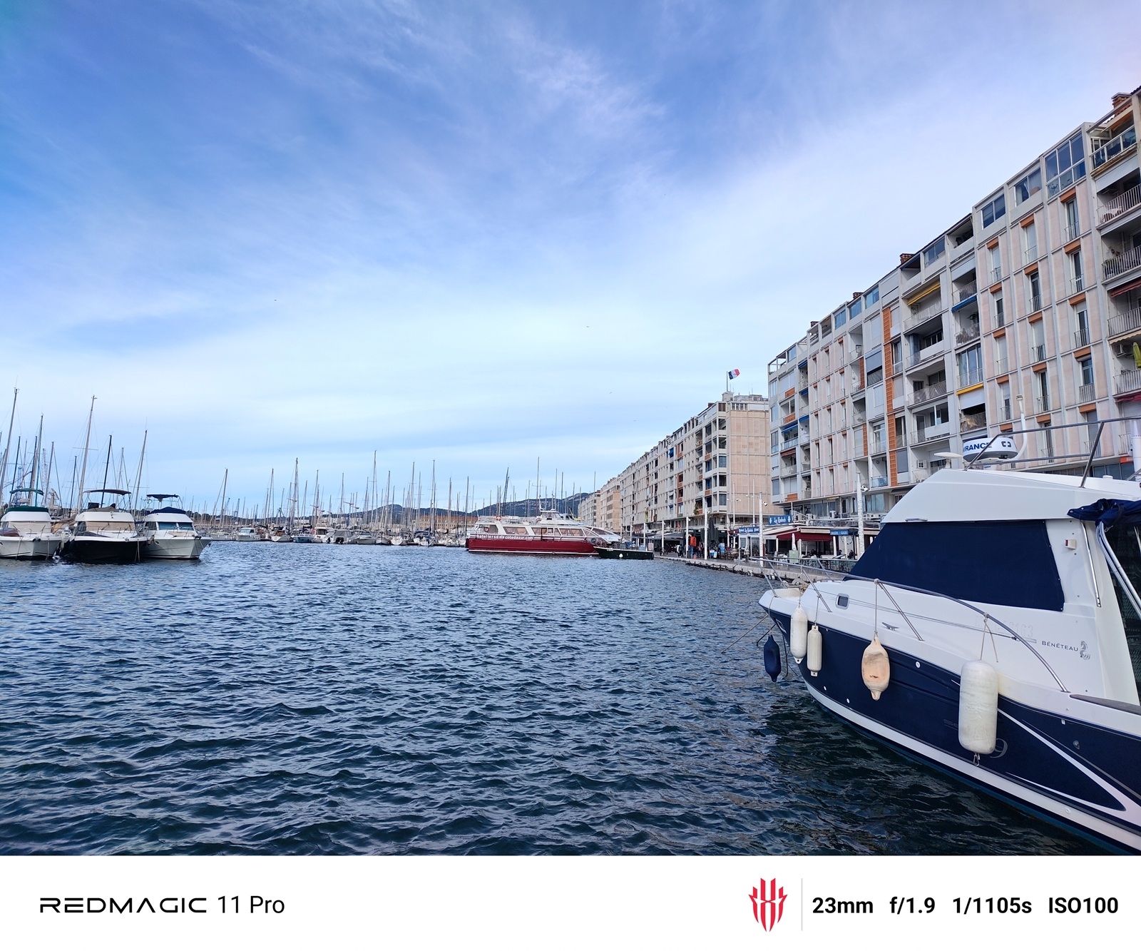 REdmagic 11 Pro photo standard