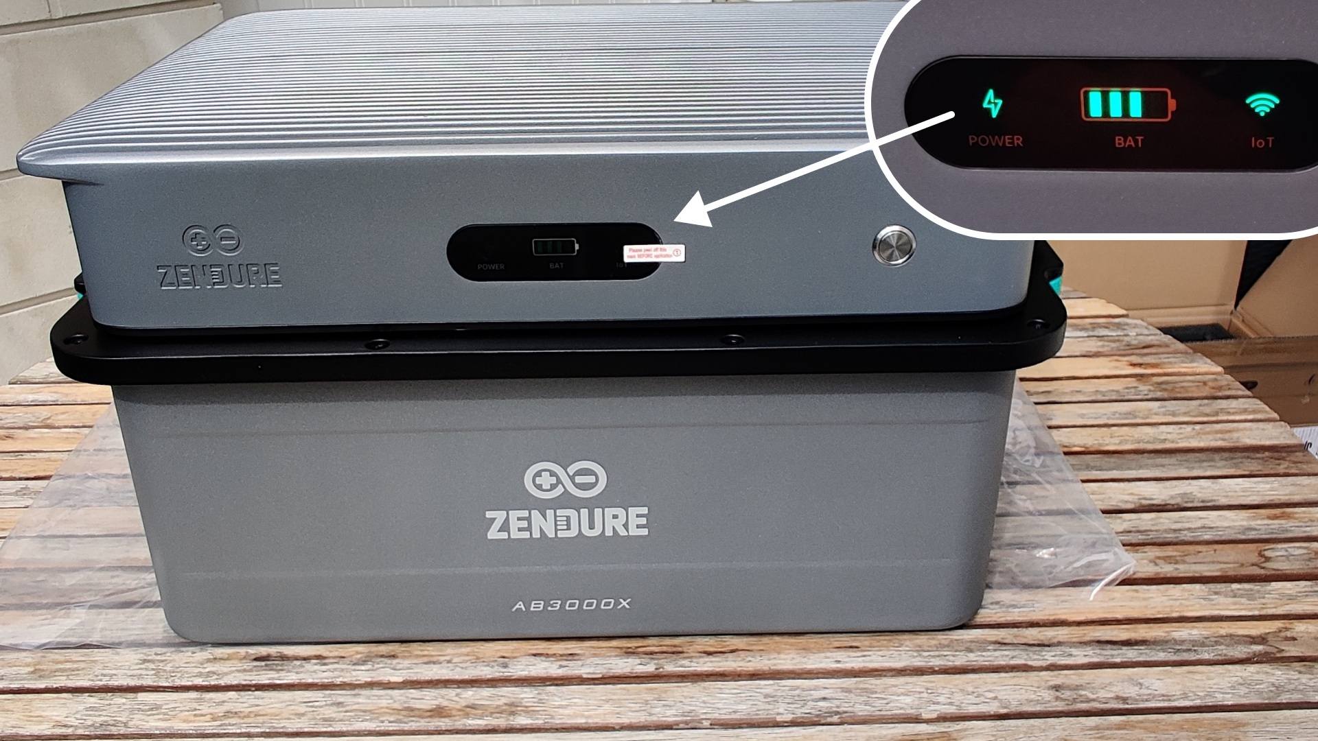 Zendure SolarFlow 2400 AC - Placement sur batterie