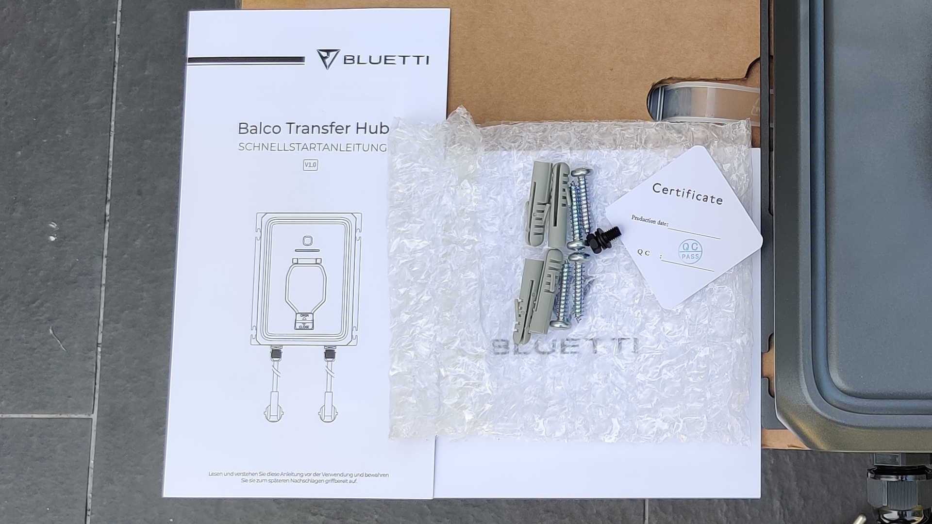 Bluetti Balco Transfer Hub - Contenu de la boite