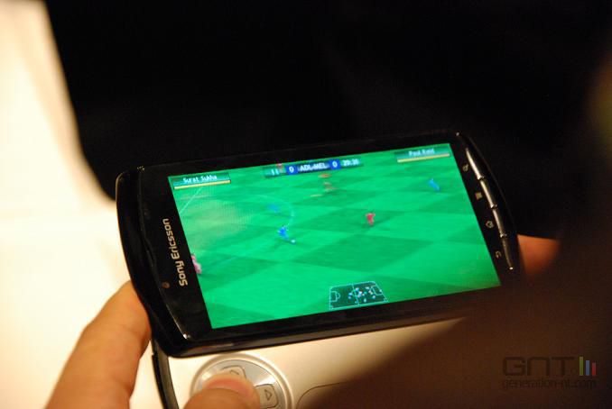 Sony Ericsson Xperia Play 04