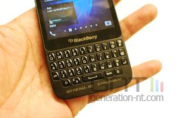 blackBerry Q5 03