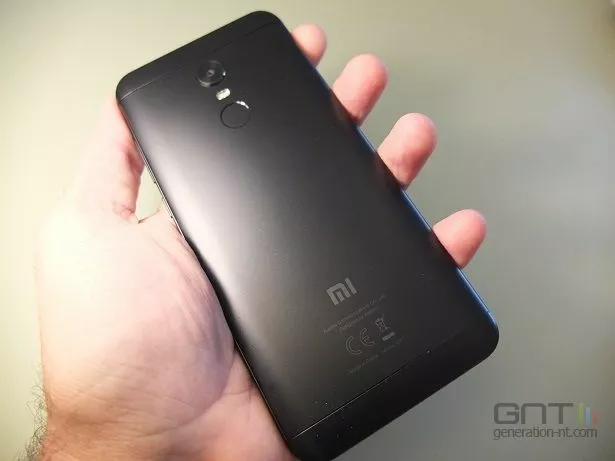 Xiaomi Redmi 5 Plus dos