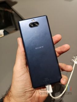 Sony Xperia 10 02
