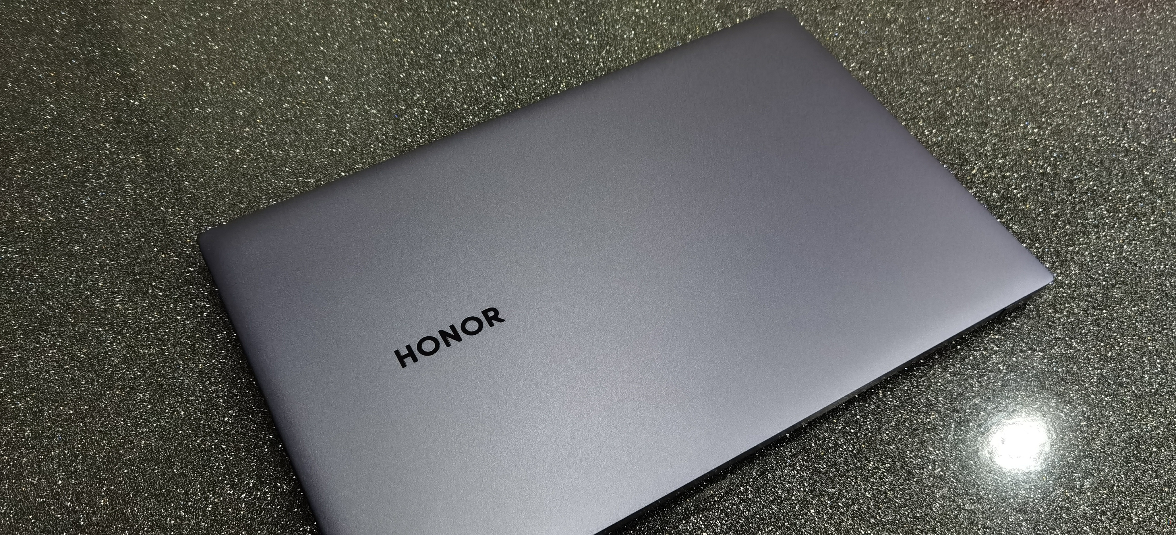 Honor MagicBook Pro_15