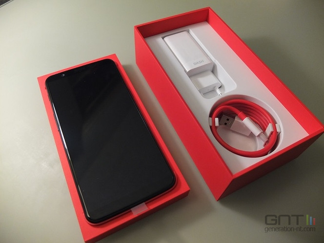 OnePlus 5T packaging