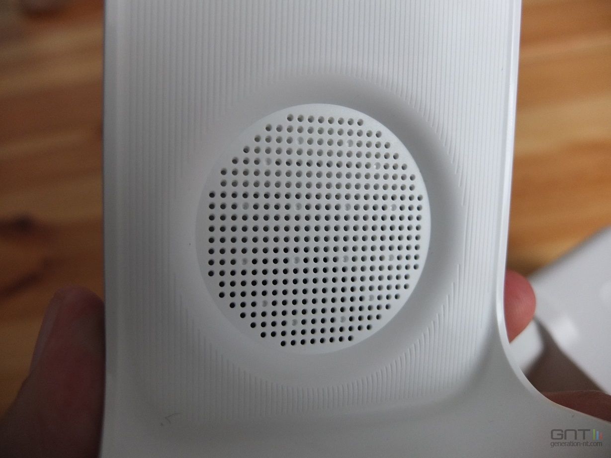OnePlus 8 Pro chargeur sans fil 02