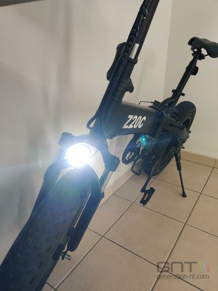 ADO Z20C - Vélo phare avant illuminé