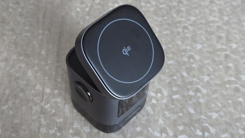 UGREEN Ein drahtloses Ladegerät Qi2 iPhone