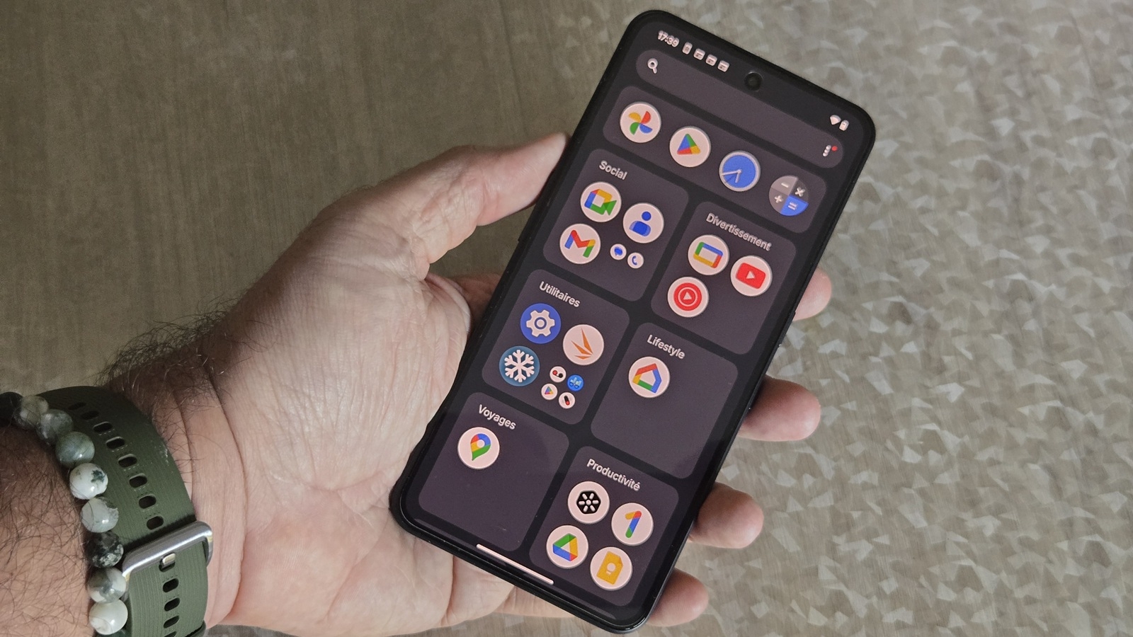 Nothing Phone 2 Pro tiroir intelligent